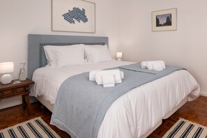 4 室のベッドルーム、セーフティボックス (室内)、アイロン / アイロン台、WiFi