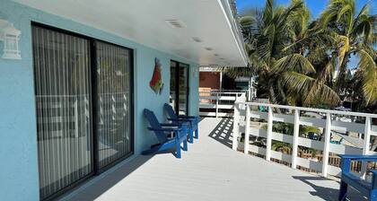 7 Seas Bring your boat.<br>This is a pet friendly home. A pet fee and approval of your pet is required.