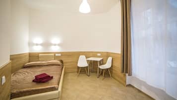 Apartment, 1 Double Bed, Non Smoking | Desk, iron/ironing board, free WiFi, bed sheets