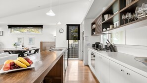 冰箱、烤箱、炉灶、洗碗机