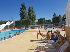 Piscine couverte, piscine extérieure