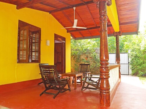 Cozy house near the beach - Ayesha Dream Villa