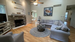TV, fireplace