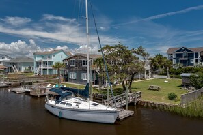 Marina - "Starfish" - Canal Condo, 2 Bedrooms / 1.5 Bathrooms (Holden Beach)