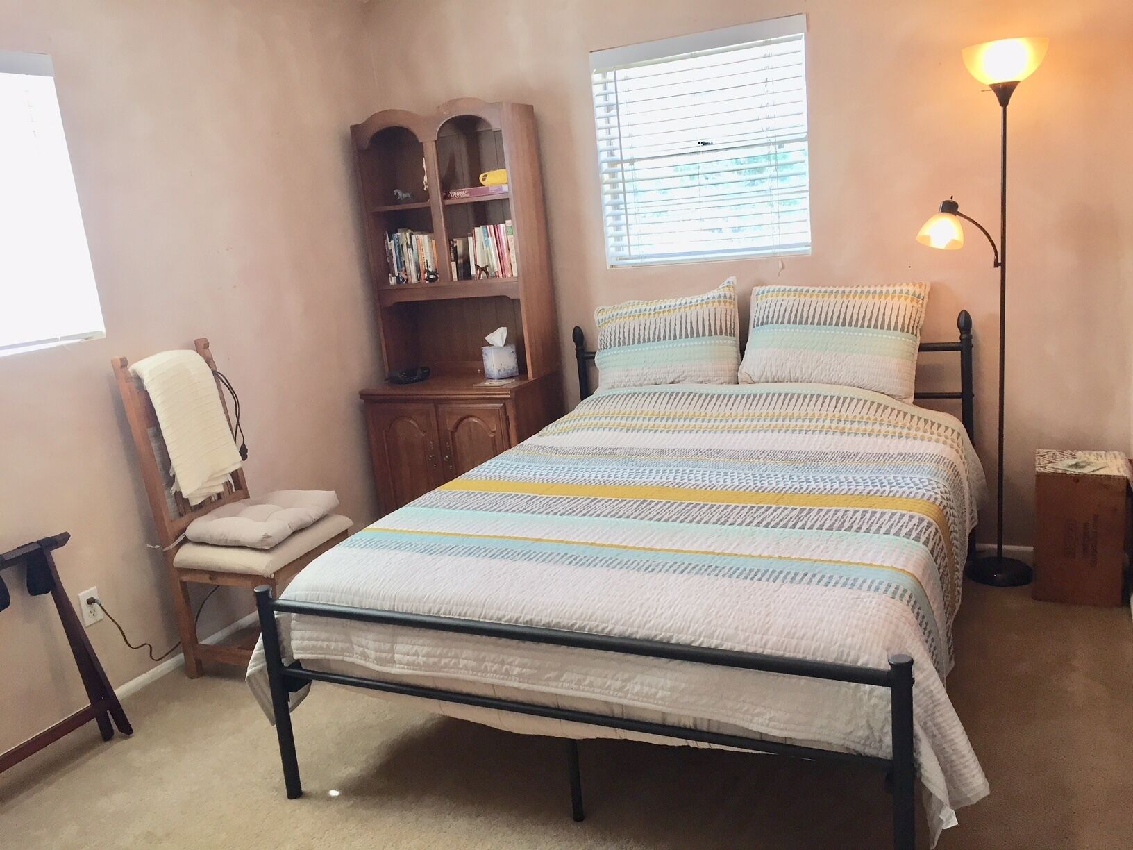 Shared space in quiet home with three dogs and a cat. Private bedroom & bathroom