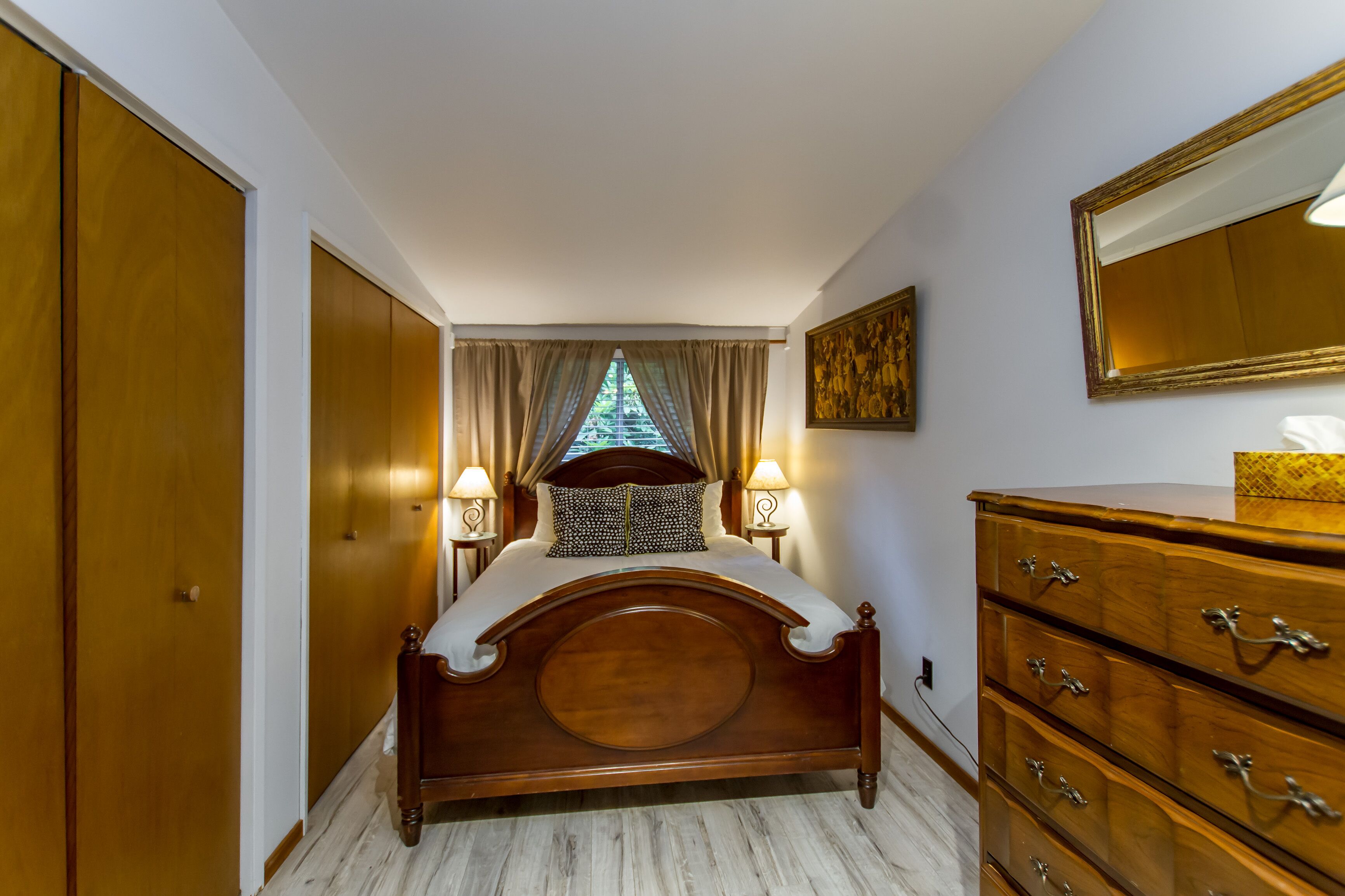 2 chambres, fer et planche à repasser, Wi-Fi gratuit, draps fournis