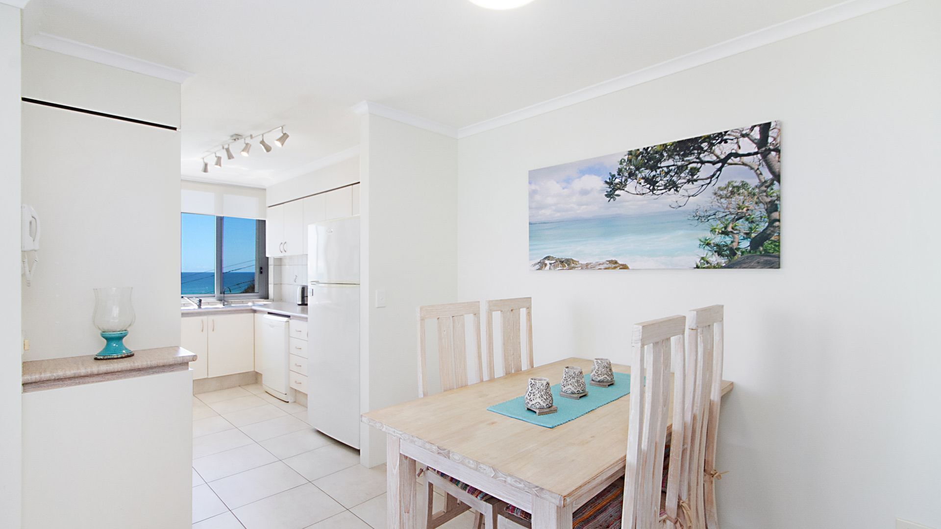 Kirra Gardens 17 - Kirra Point Beachfront — image 4