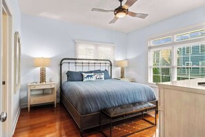 3 habitaciones, tabla de planchar con plancha, wifi y ropa de cama 