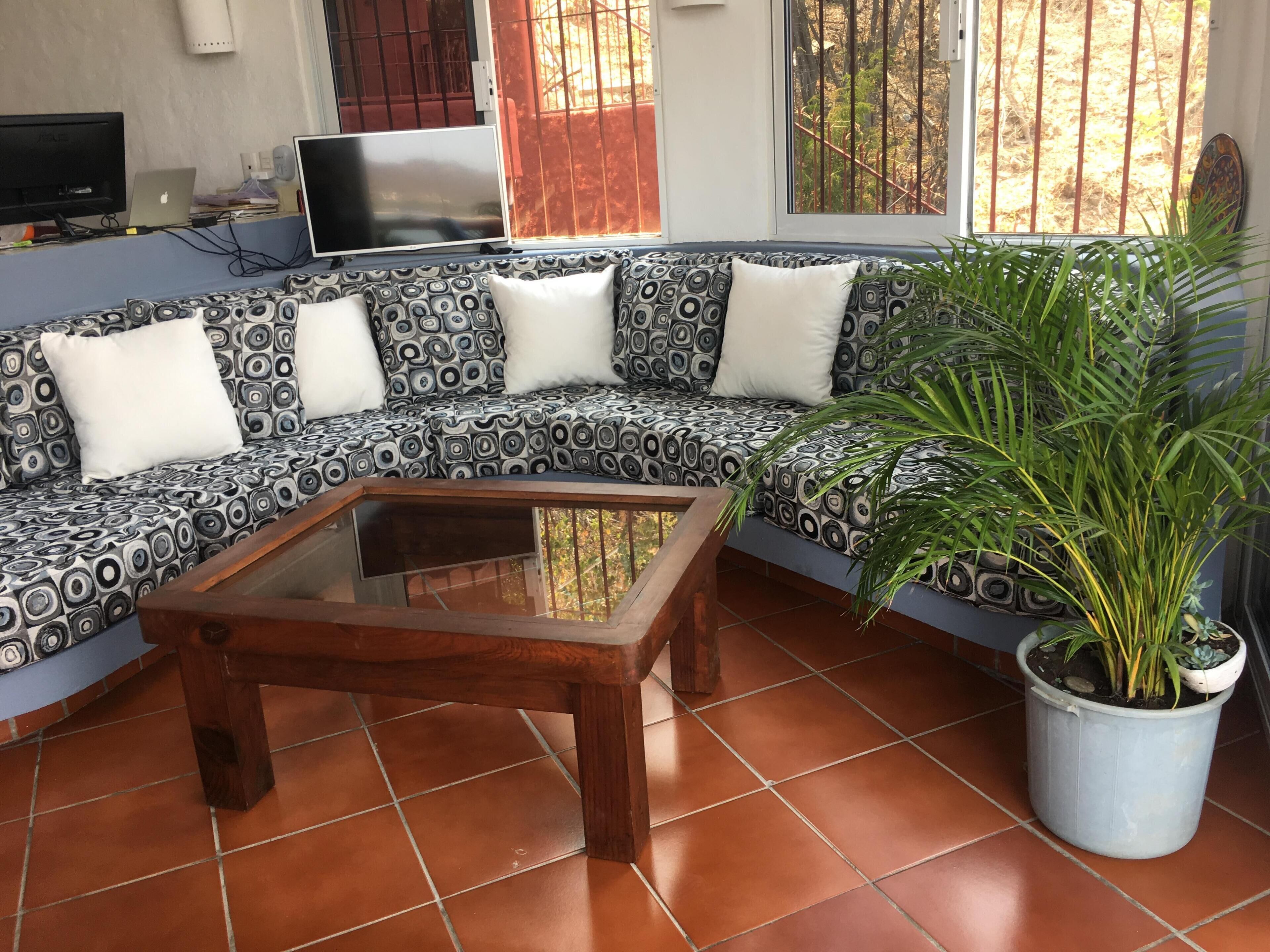 Welcome to  Zihuatanejo Paradise, steps to Centro and with an aMAZING view!