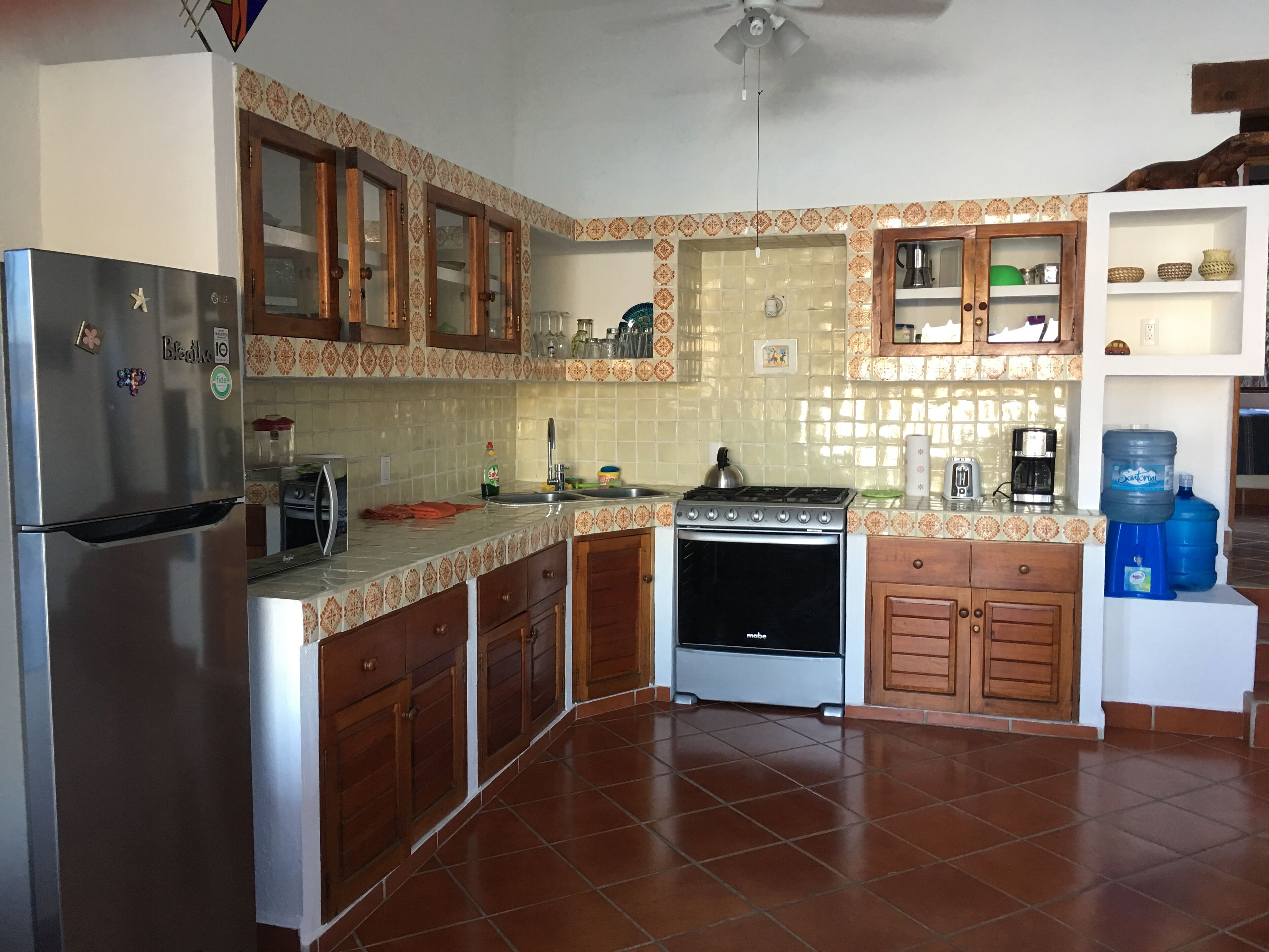 Welcome to  Zihuatanejo Paradise, steps to Centro and with an aMAZING view!