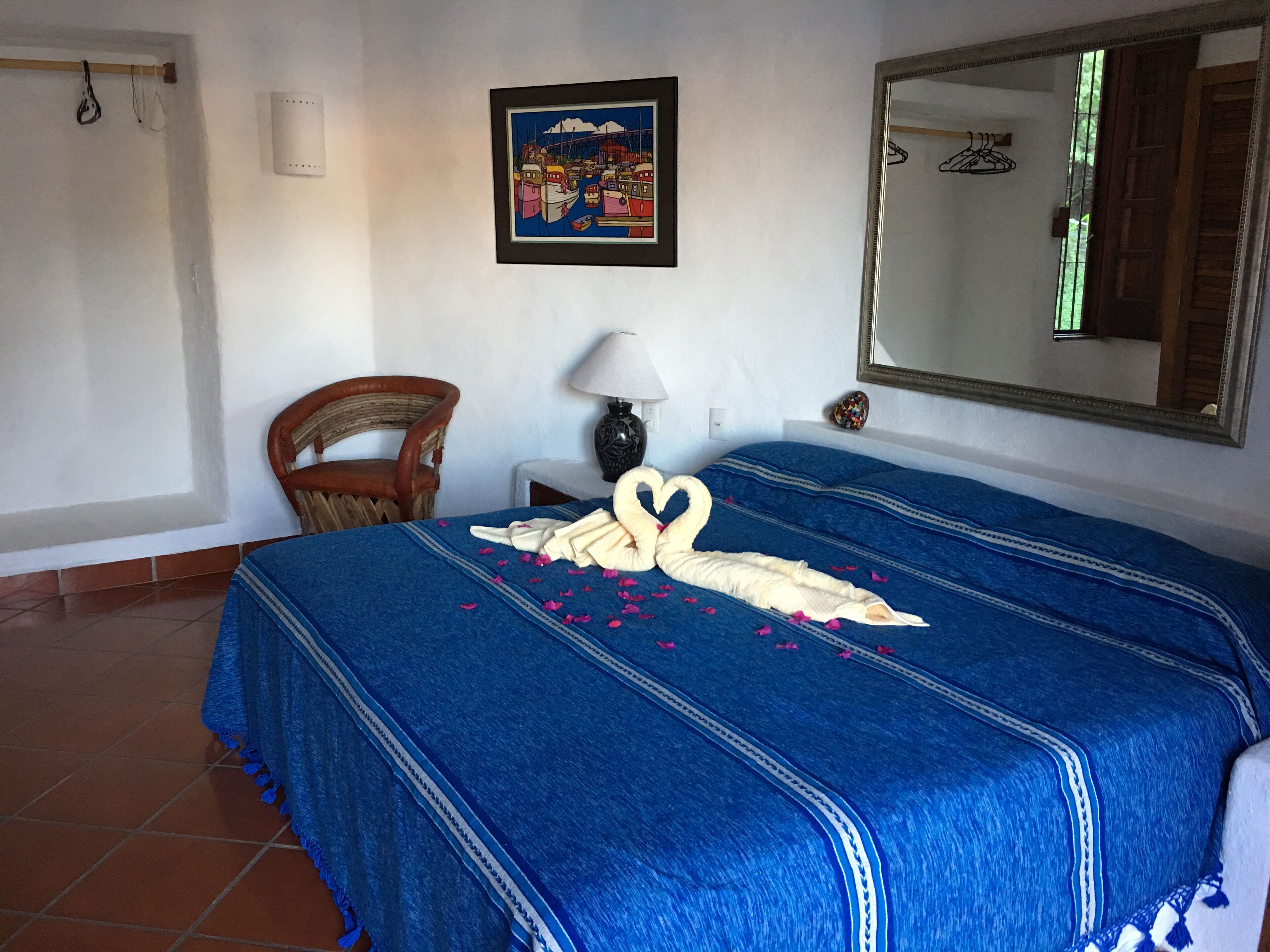 Welcome to  Zihuatanejo Paradise, steps to Centro and with an aMAZING view!