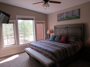 4 bedrooms, free WiFi, bed sheets