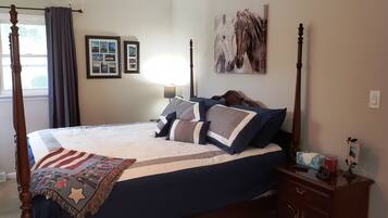 3 bedrooms, iron/ironing board, WiFi, bed sheets