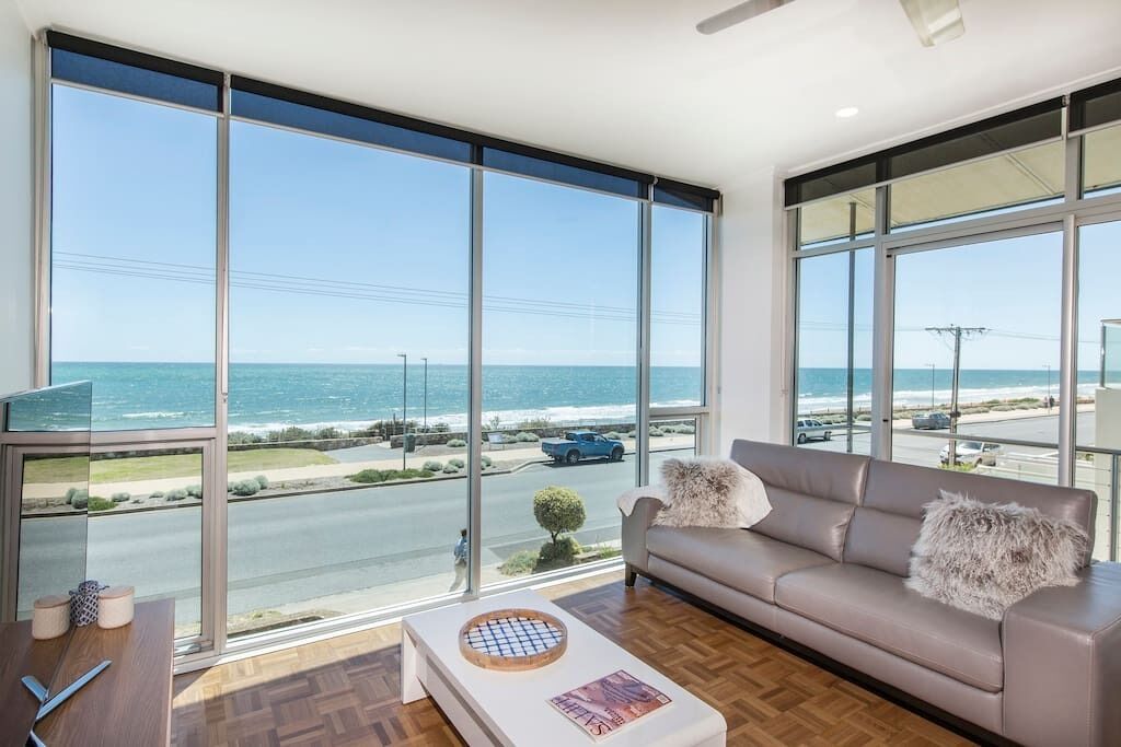 SUL MARE superb beachfront experience you deserve