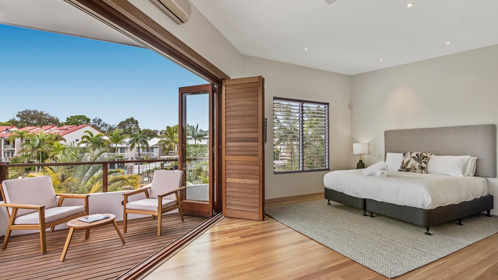Sub Tropical Noosa Sound Living — image 9