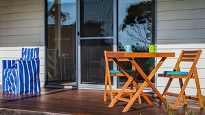 Outdoor dining - The Shack - sleeps 10 (COWES)