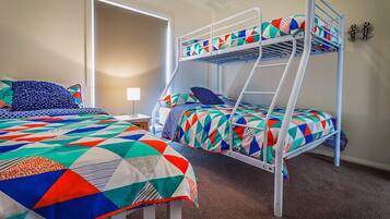 4 bedrooms, iron/ironing board, travel cot, Internet