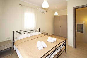 House (M4. M5) | In-room safe, soundproofing, iron/ironing board, free WiFi - Olive Village (Sithonia)