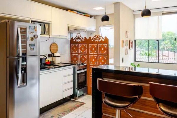 Køleskab, mikrobølgeovn, ovn, kogeplade