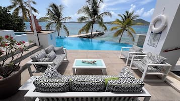 Outdoor pool, an infinity pool
