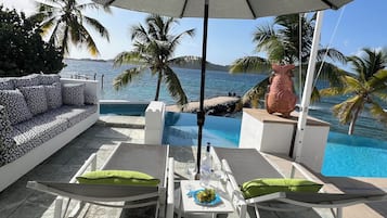 屋外プール、インフィニティプール