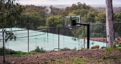 Views Of The Bay—A Tranquil Bushland Escape