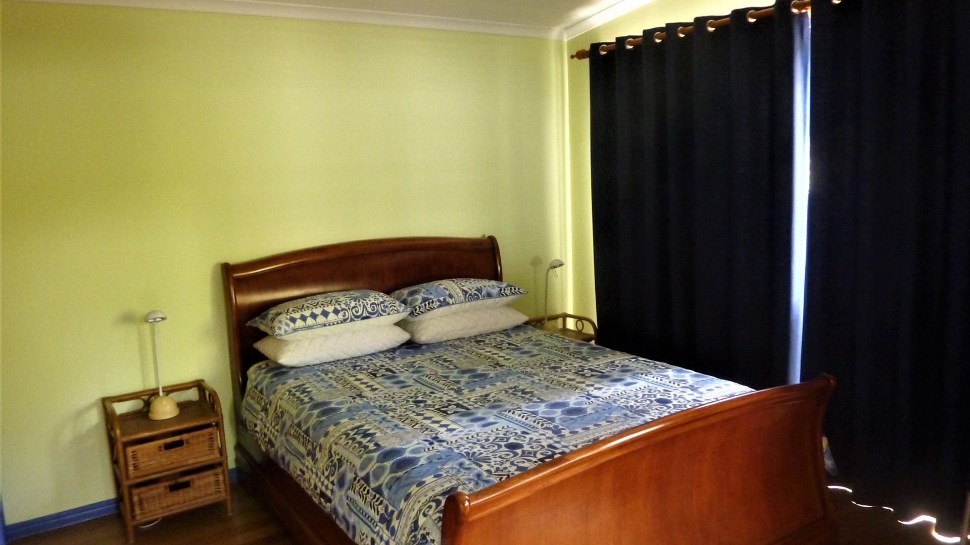 8 Belle Court - Rainbow Shores. Close to beach. Wifi — image 11