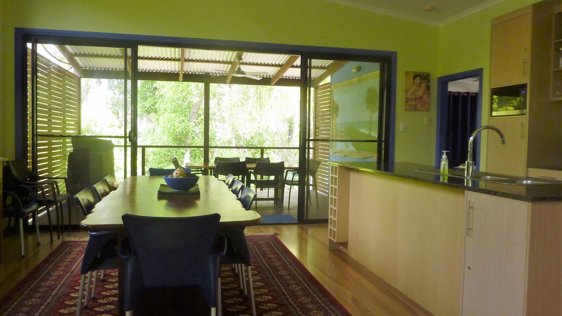 8 Belle Court - Rainbow Shores. Close to beach. Wifi — image 7