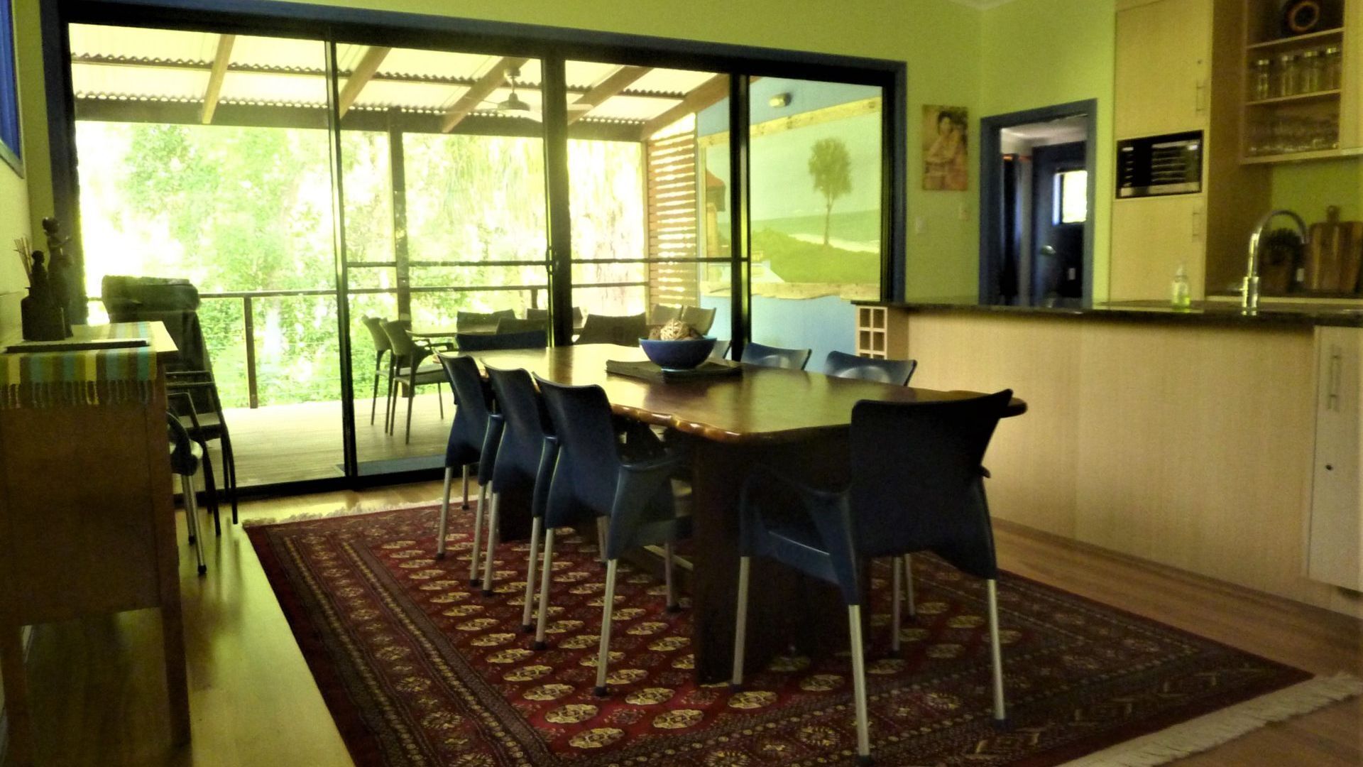 8 Belle Court - Rainbow Shores. Close to beach. Wifi — image 6