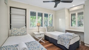 4 bedrooms, Internet, bed sheets