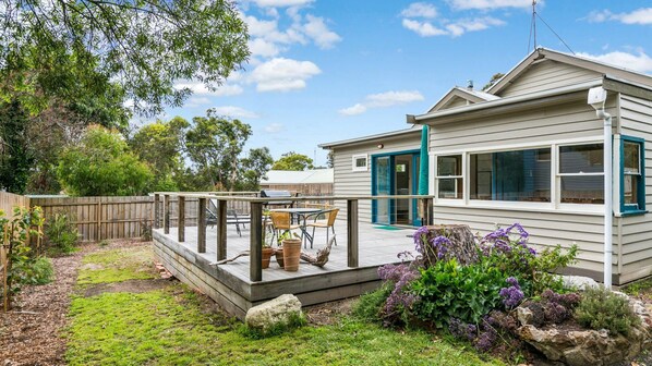 Outdoor dining - Sand, Surf & Sunshine (Anglesea)