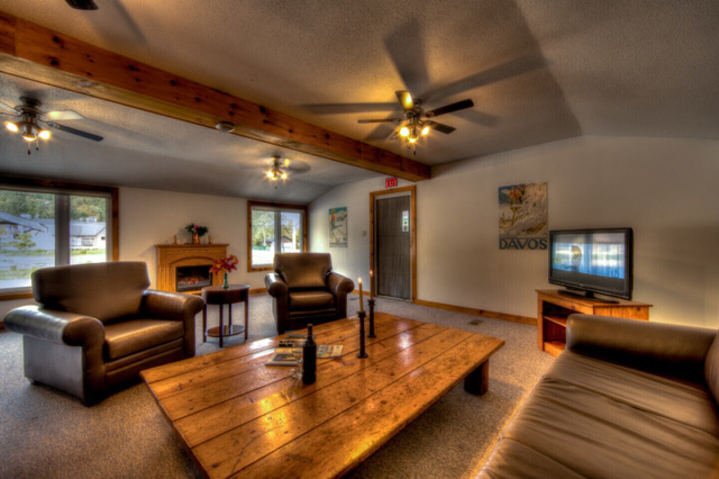 Sk/ in--Ski-out, At the Base of Ski Hills/Backyard/Mountain Views, 3 bdrm/2baths