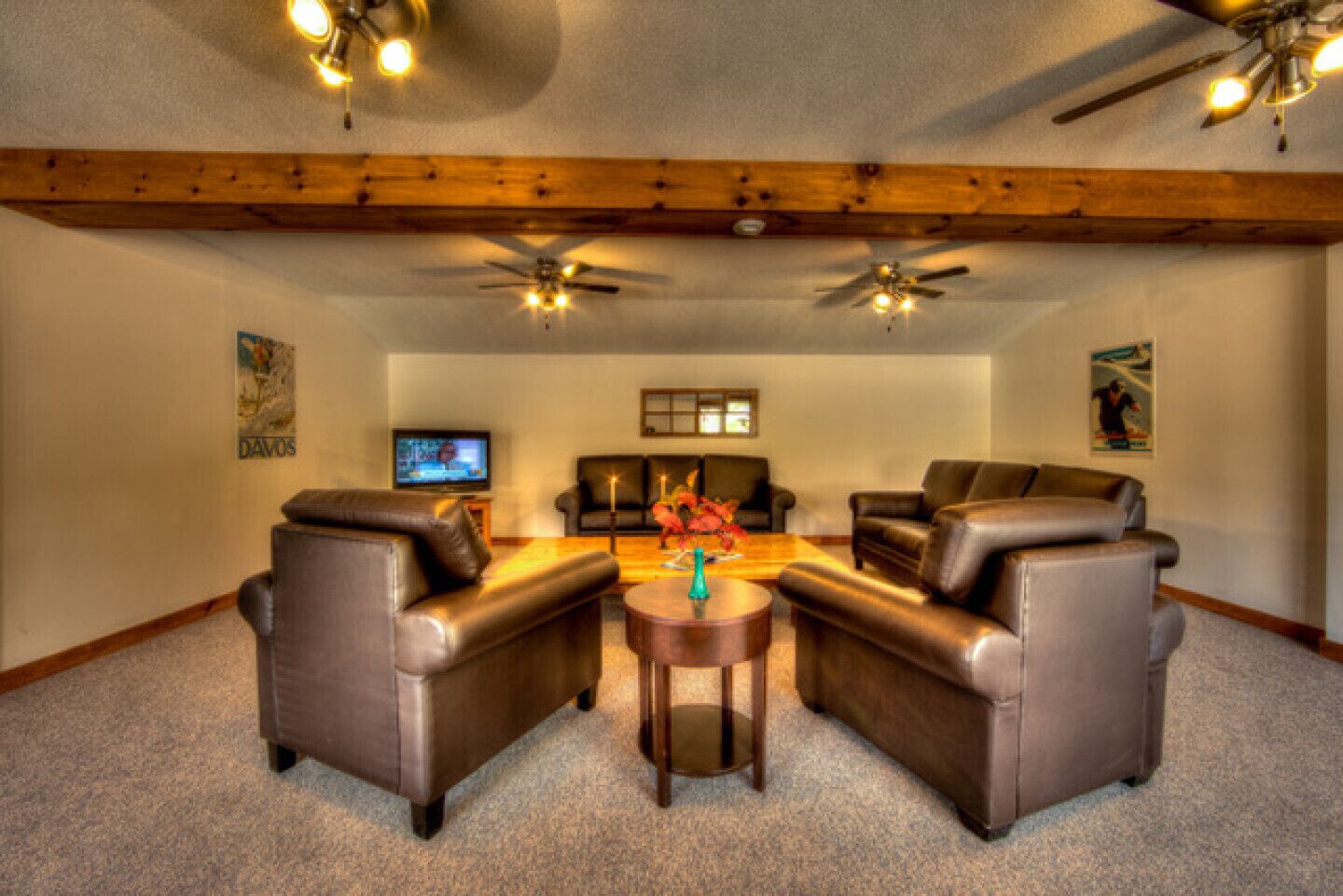 Sk/ in--Ski-out, At the Base of Ski Hills/Backyard/Mountain Views, 3 bdrm/2baths