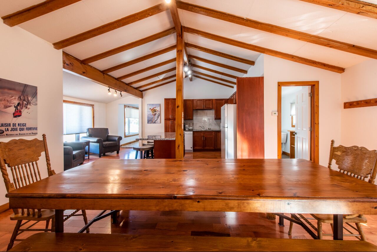 Sk/ in--Ski-out, At the Base of Ski Hills/Backyard/Mountain Views, 3 bdrm/2baths