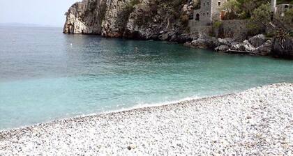 Dikaios Traditional Country House, Laconian Mani