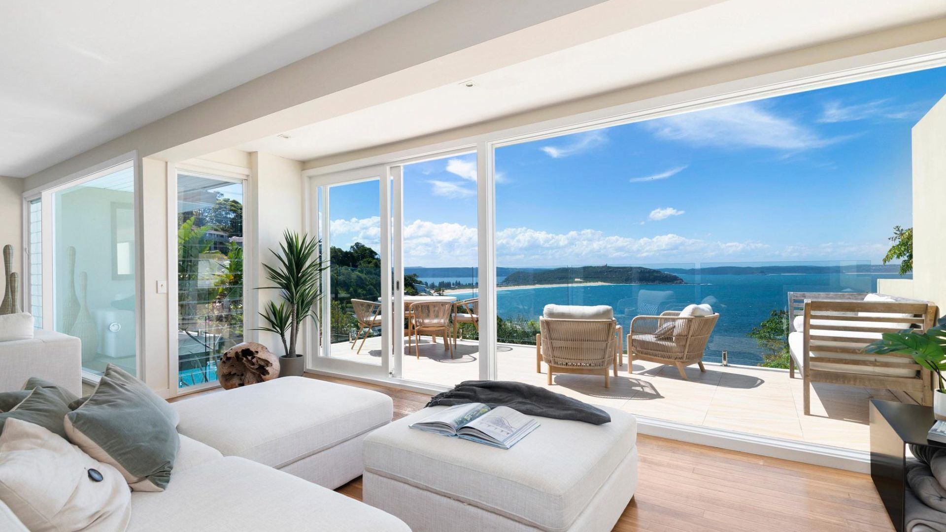 THE VIEW by Palm Beach Holiday Rentals — image 5