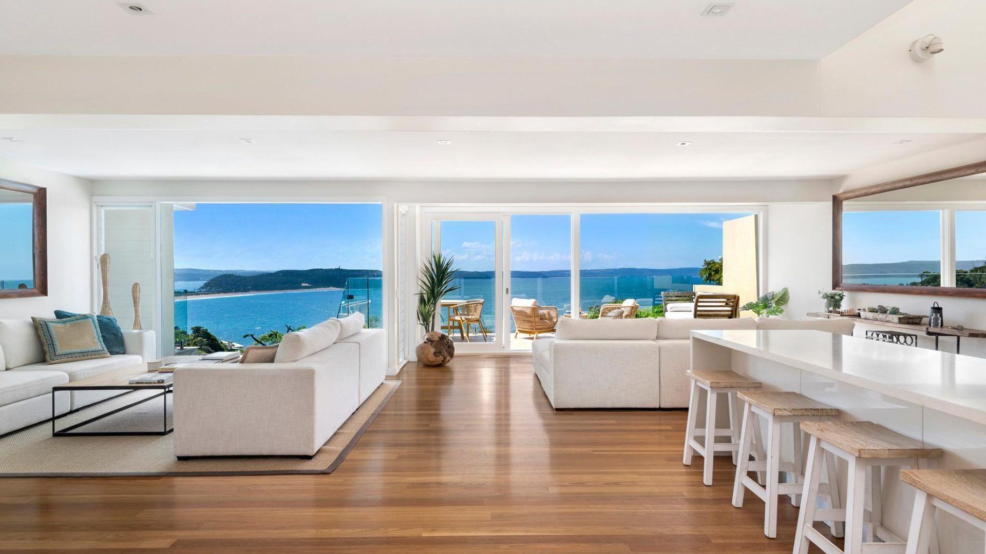 THE VIEW by Palm Beach Holiday Rentals — image 8