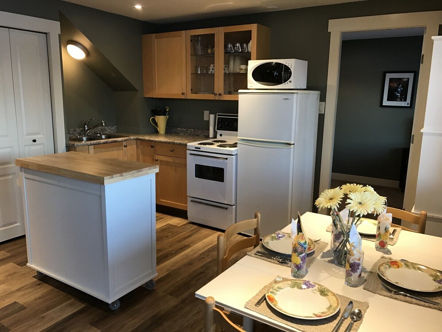 Red Haven Retreat - POOL & SPECTACULAR LAKEVIEWS