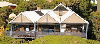 Melaleuca Stunning Ocean Views and Coastal Comforts