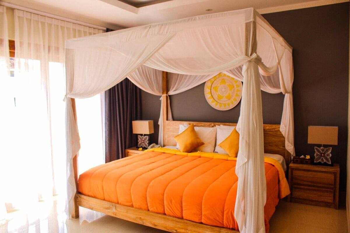 Vila Premium, 3 kamar tidur, kolam renang pribadi | Minibar, brankas, meja kerja, dan tirai kedap cahaya