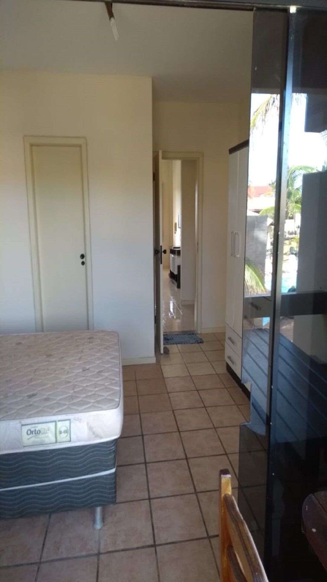 Sea front, 6 people, pool, 24h security, garage, furnished, ac animals.