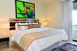 3 chambres, coffres-forts dans les chambres, fer et planche à repasser