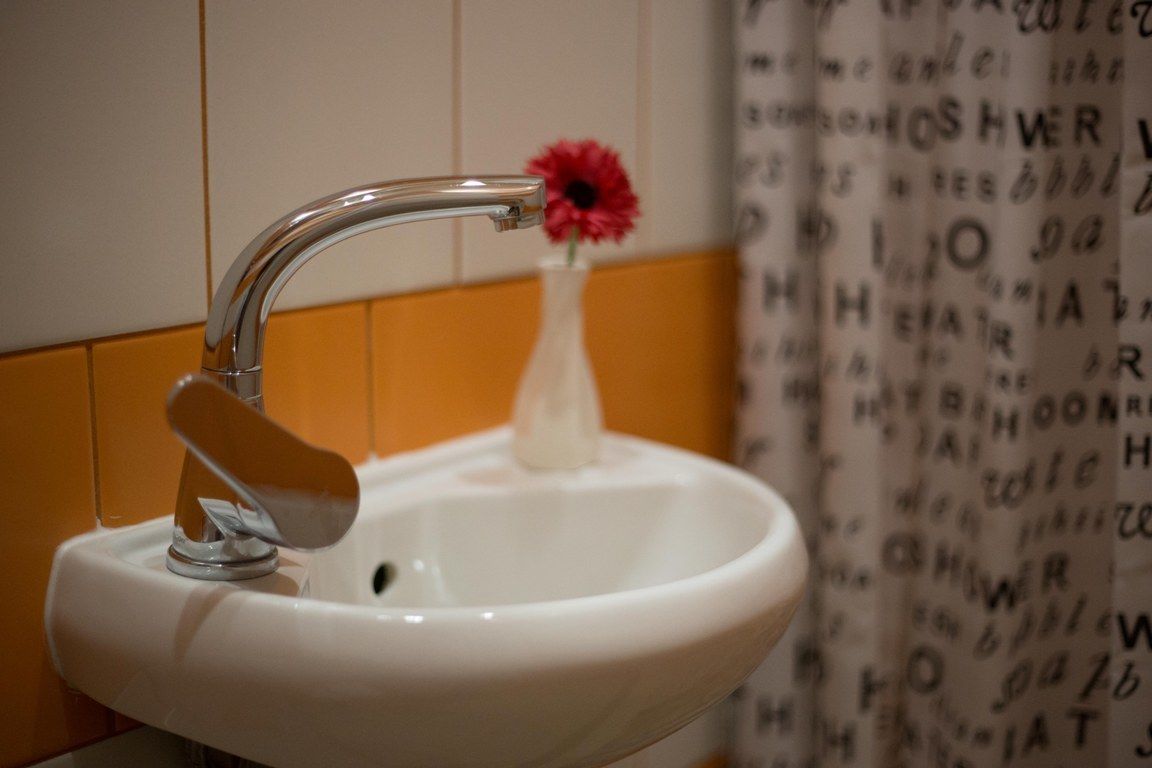 Apartment, 1 Double Bed, Non Smoking | Desk, iron/ironing board, free WiFi, bed sheets