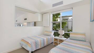 3 bedrooms, Internet