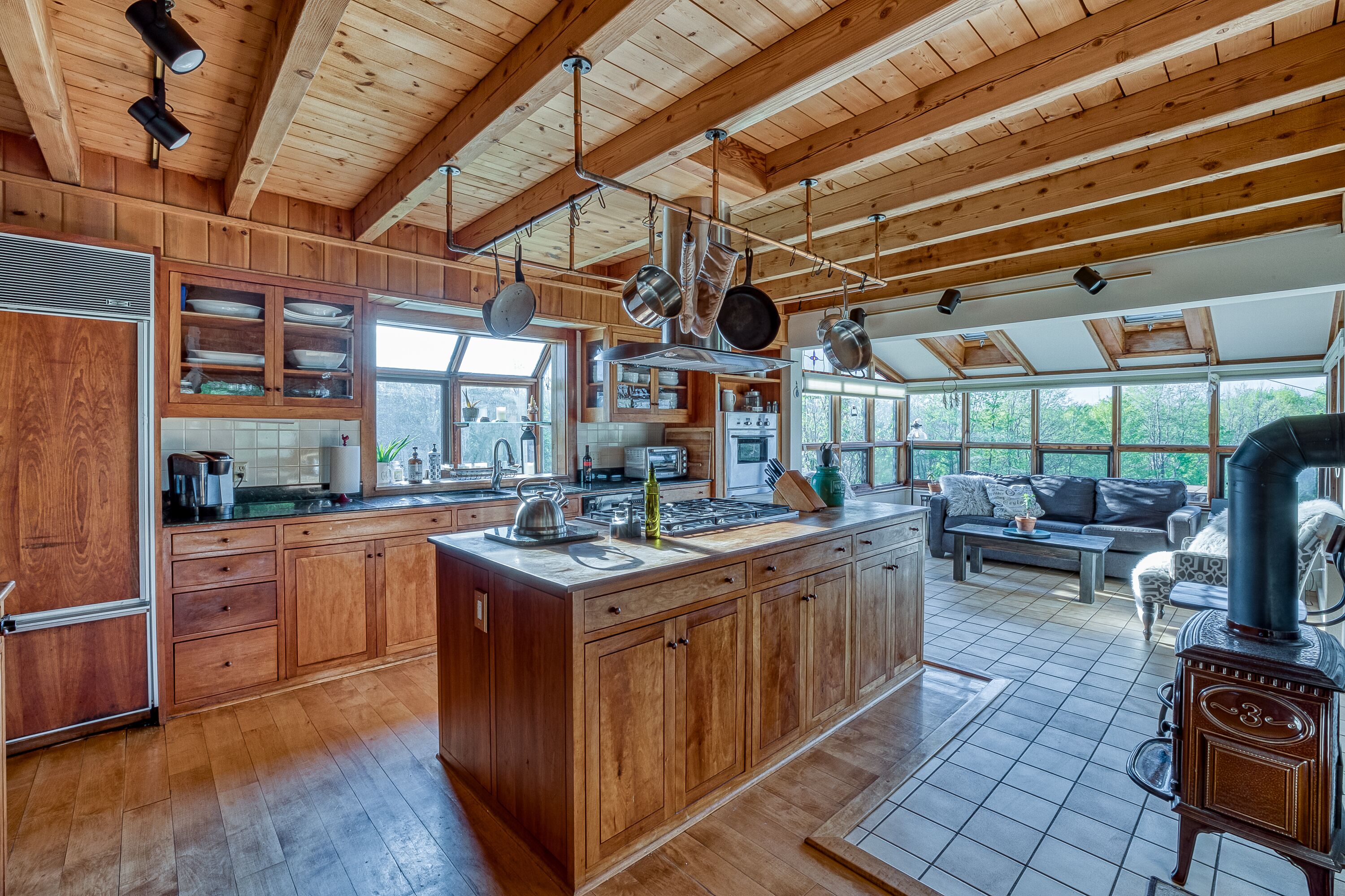 6BR Berkshire Bliss - 38 Acres of nature - minutes from Jiminy Peak Ski Resort