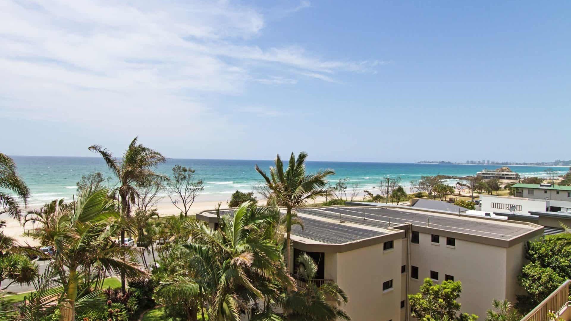 Rocks Resort 4G - Currumbin Beachfront - Min. 3 night stays! — image 12