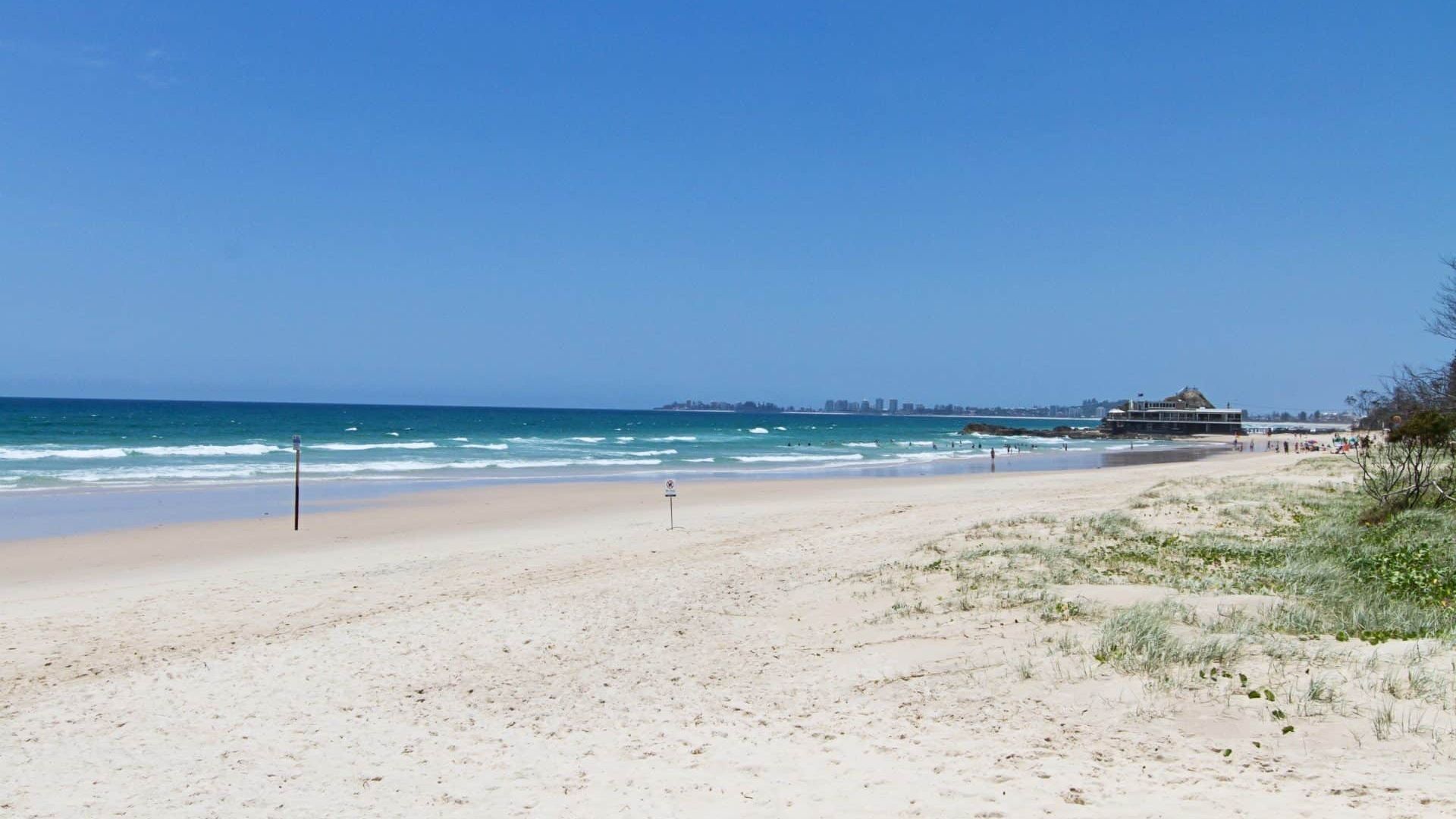 Rocks Resort 4G - Currumbin Beachfront - Min. 3 night stays! — image 15