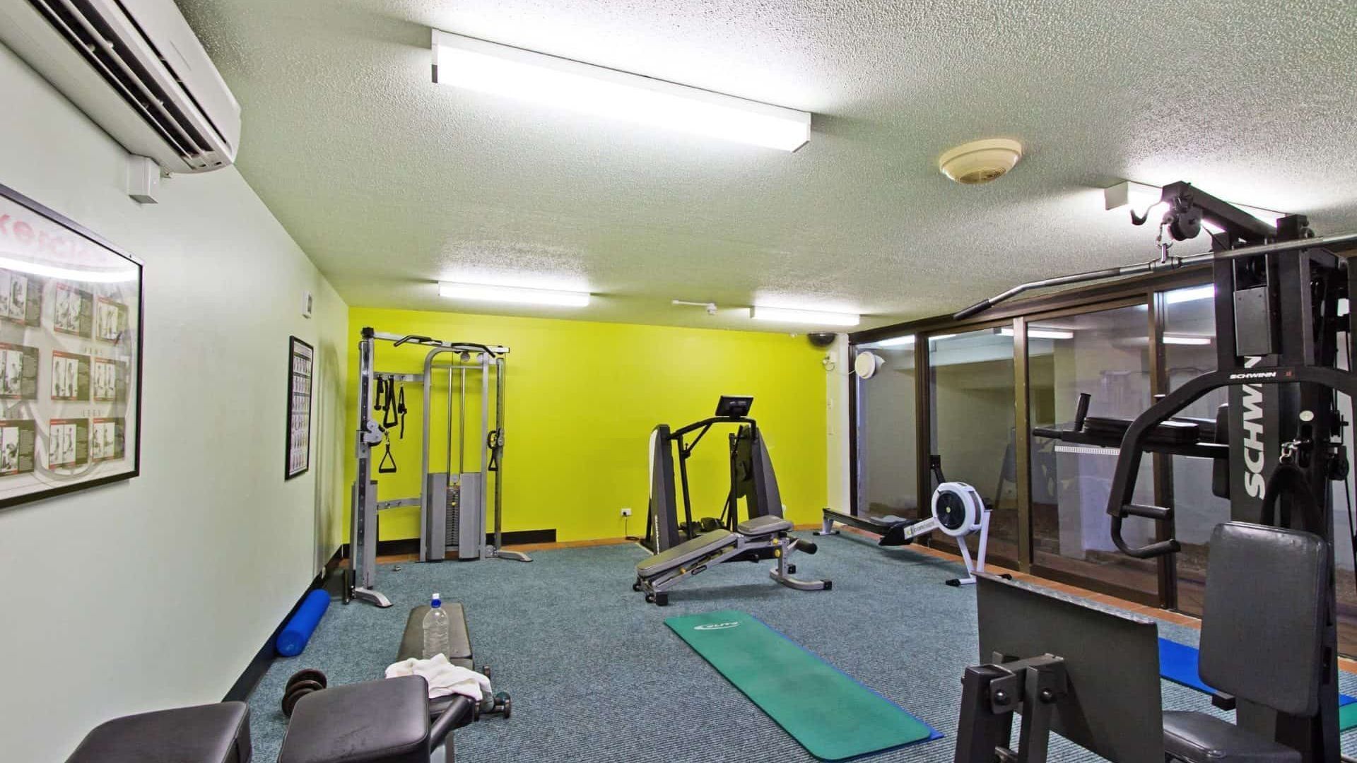 Rocks Resort 4G - Currumbin Beachfront - Min. 3 night stays! — image 19