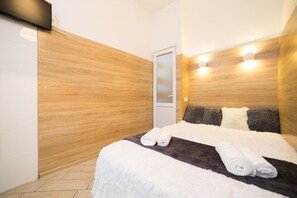 Apartment, 1 Double Bed, Non Smoking | Desk, iron/ironing board, free WiFi, bed sheets - Smart Apartment Filatova 10b (Lviv)