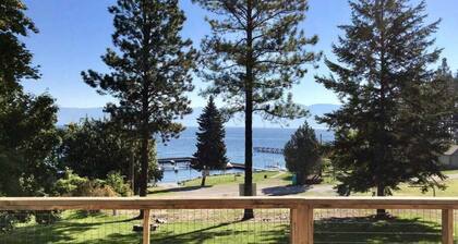 Lakeshore Retreat on Wonderful Flathead Lake!